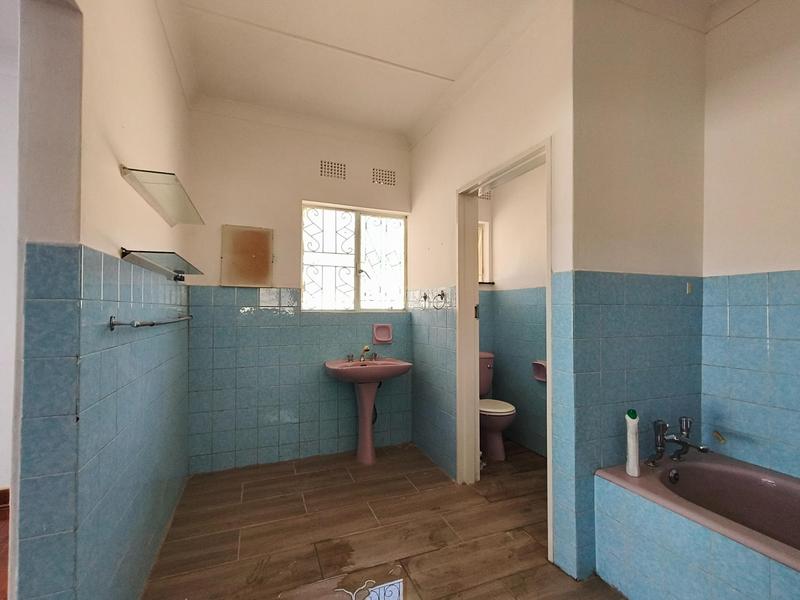 To Let Commercial Property for Rent in Mthata Eastern Cape